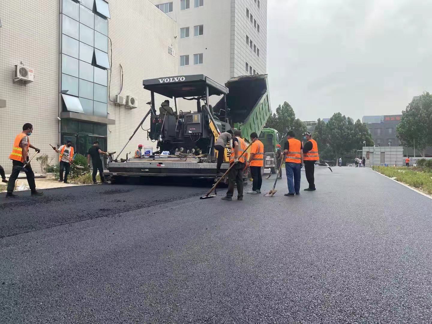 商務小區瀝青路面施工